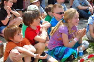 Upclose_of_kids_-_Alberti_Flea_Circus,_MerleFest_2013